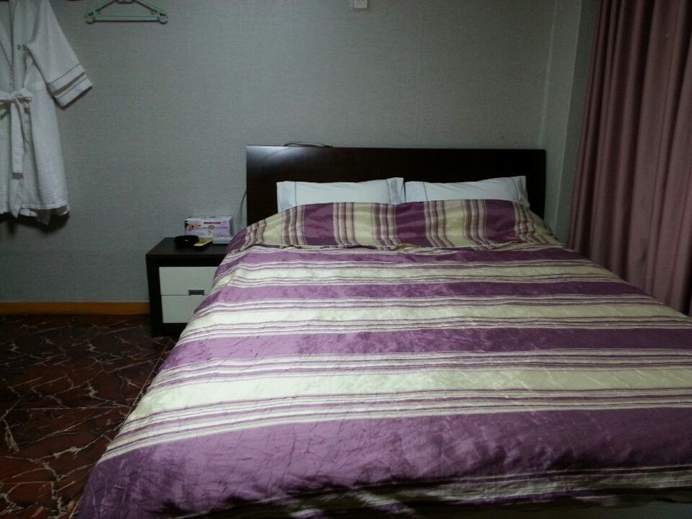 Coin Motel Μπουσάν Εξωτερικό φωτογραφία